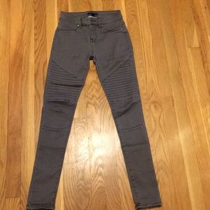 Forever 21 grey skinny jeans